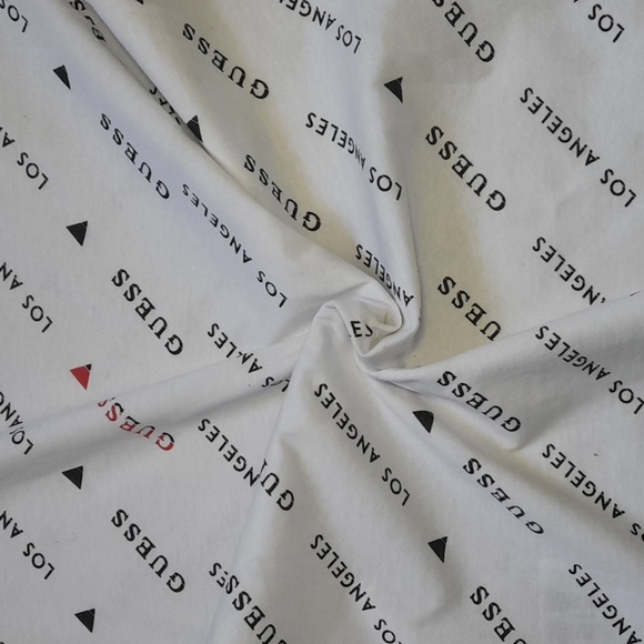 GUESS SHORT SLEEVE -TEE . CONTAIN ORGANIC COTTON FIBER . - Picture 5 of 5